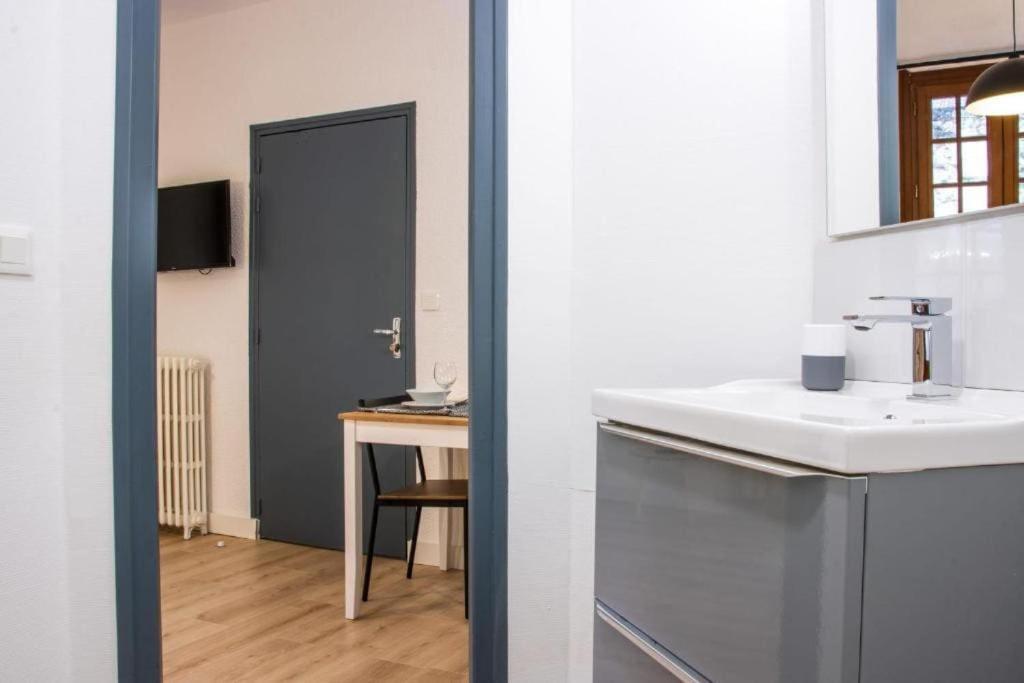 Apartamento Le Descartes, à 50m de la gare Fibre/TV connecté Poitiers Exterior foto