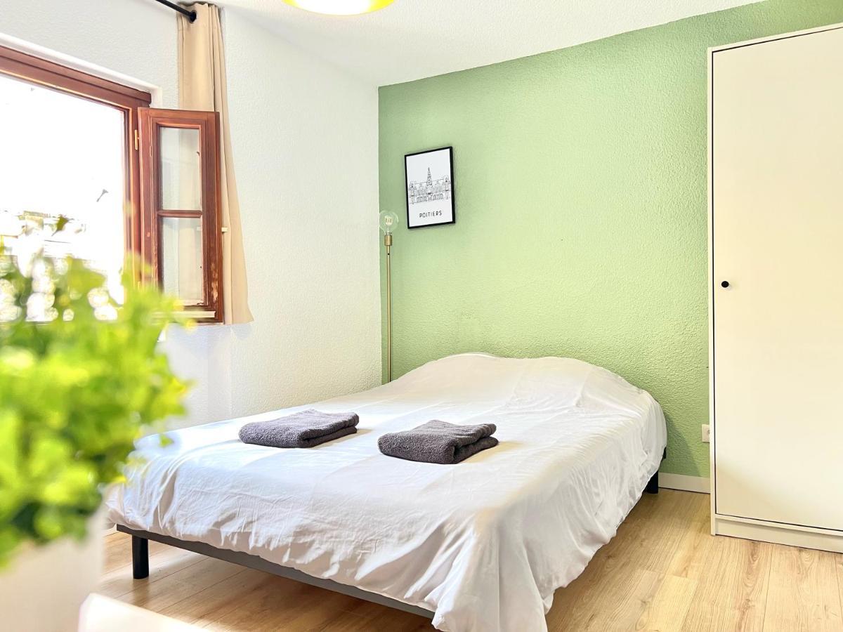 Apartamento Le Descartes, à 50m de la gare Fibre/TV connecté Poitiers Exterior foto